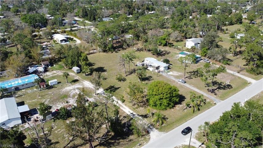 8080  Breeze  DR, NORTH FORT MYERS, FL 33917