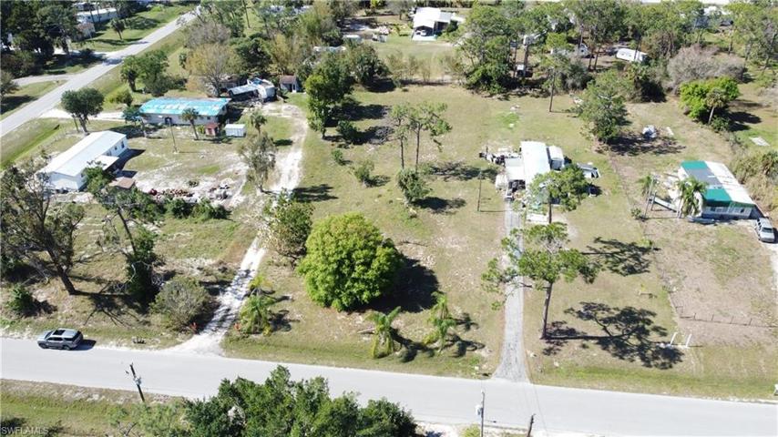 8080  Breeze  DR, NORTH FORT MYERS, FL 33917