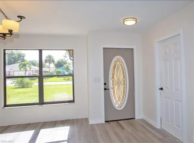 4053 Seaoats Ln, Naples, Florida 34112