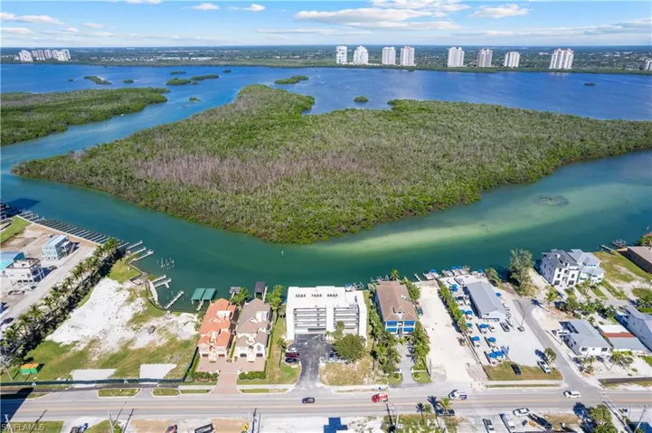 26371 Hickory Blvd 304, Bonita Springs, Florida 34134