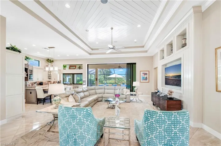 Notice the ceiling detail in fabulous open space..