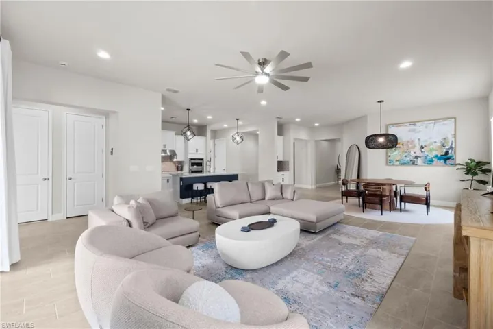 3419  Pilot  CIR, Naples, FL 34120