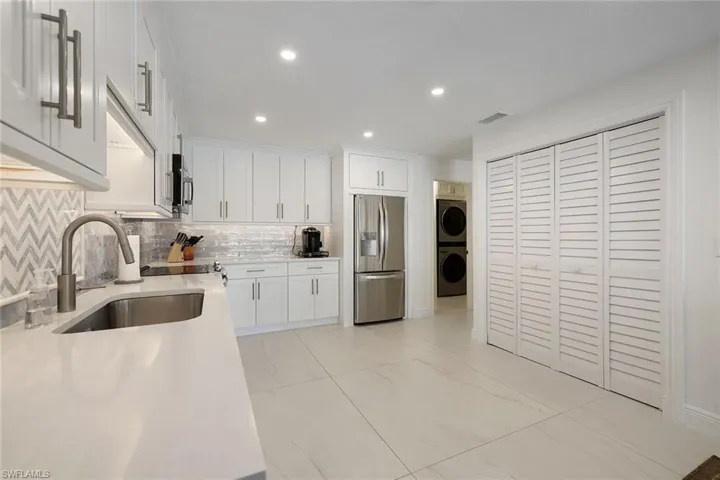28432 Highgate Dr, Bonita Springs, Florida 34135