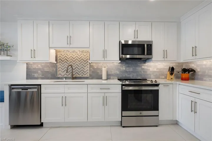 28432 Highgate Dr, Bonita Springs, Florida 34135