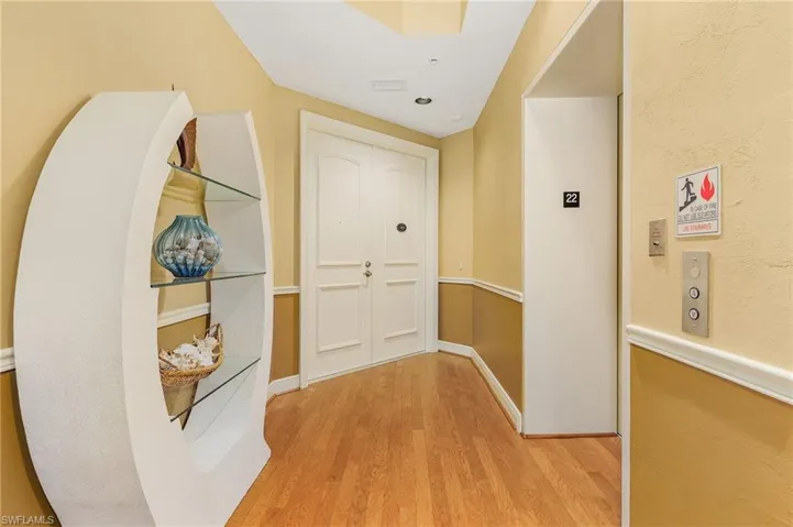 2104 W First  ST, Fort Myers, FL 33901