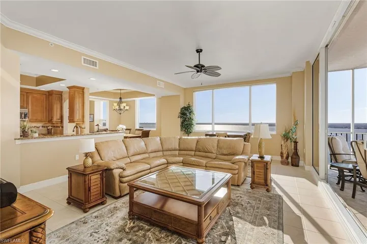 2104 W First  ST, Fort Myers, FL 33901
