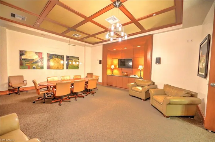 2104 W First  ST, Fort Myers, FL 33901
