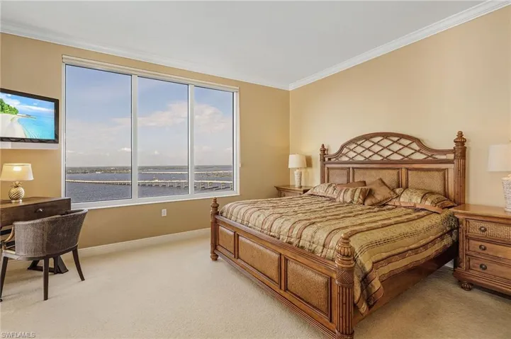 2104 W First  ST, Fort Myers, FL 33901
