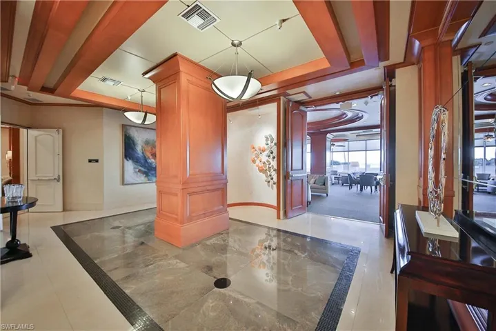 2104 W First  ST, Fort Myers, FL 33901