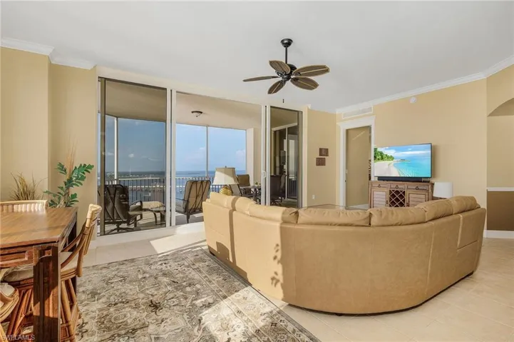 2104 W First  ST, Fort Myers, FL 33901
