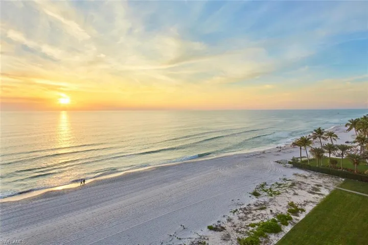 9715  Gulf Shore  DR, Naples, FL 34108
