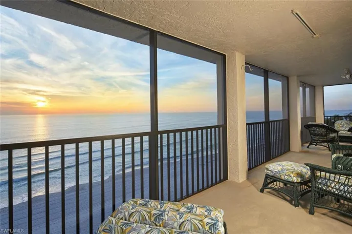9715  Gulf Shore  DR, Naples, FL 34108