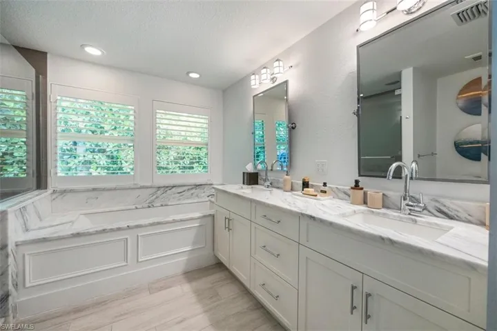 1129  8th N TER, Naples, FL 34102