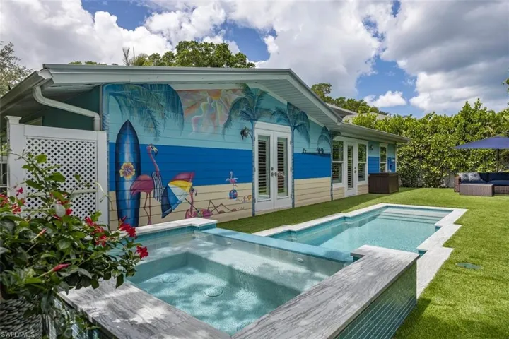 1129  8th N TER, Naples, FL 34102