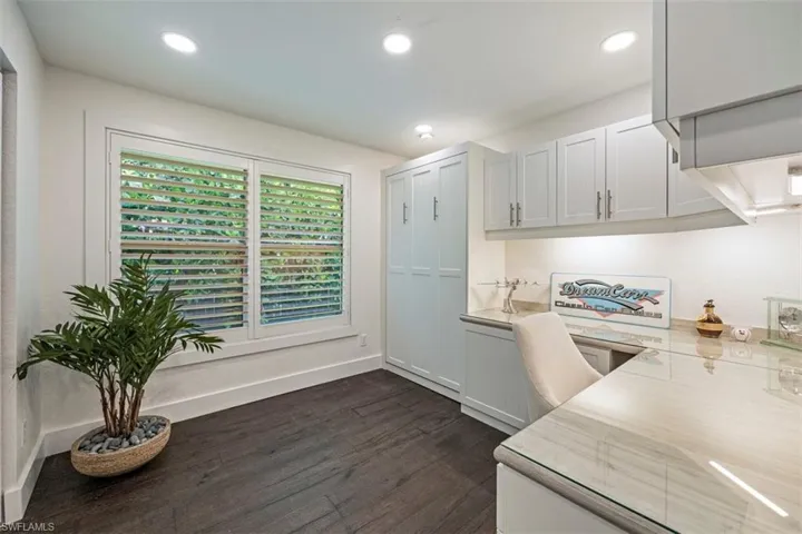 1129  8th N TER, Naples, FL 34102