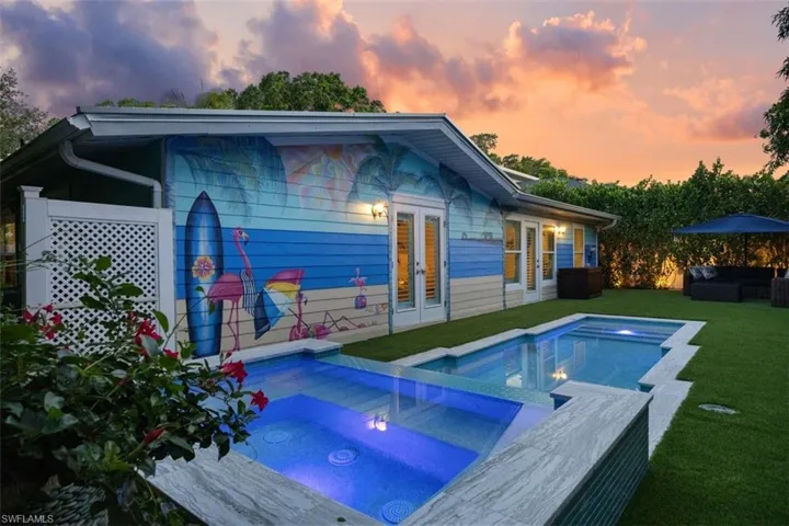 1129  8th N TER, Naples, FL 34102