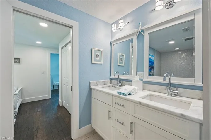 1129  8th N TER, Naples, FL 34102