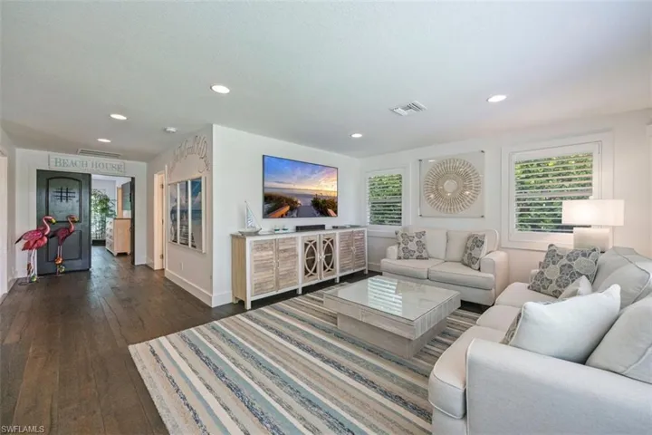 1129  8th N TER, Naples, FL 34102