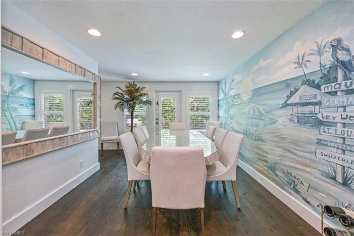 1129  8th N TER, Naples, FL 34102