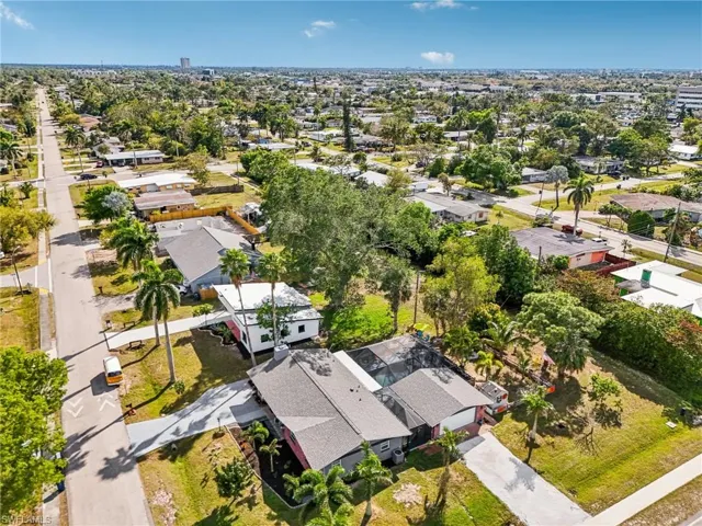 8501  Chatham  ST, Fort Myers, FL 33907