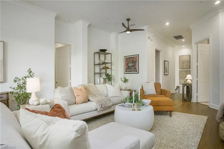 3093  Aviamar  CIR, Naples, FL 34114