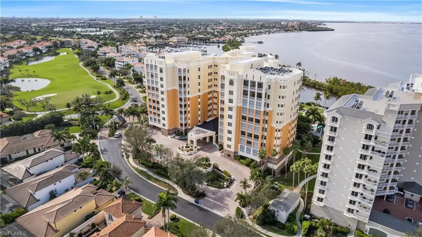 THE FINEST IN WATERFRONT LIVING AT THE PARAMOUNT!