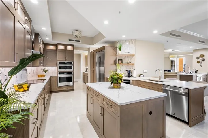 All new Jenn Air appliances. Yop lighting in the cabinetry. Tray ceiling.