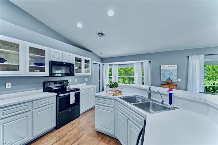 5512 Beauty St, Lehigh Acres, Florida 33971