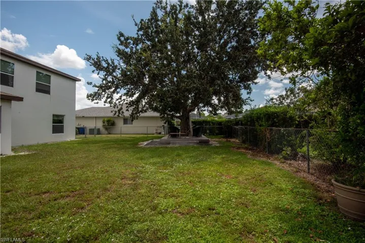 1509  Junior  CT, Lehigh Acres, FL 33971