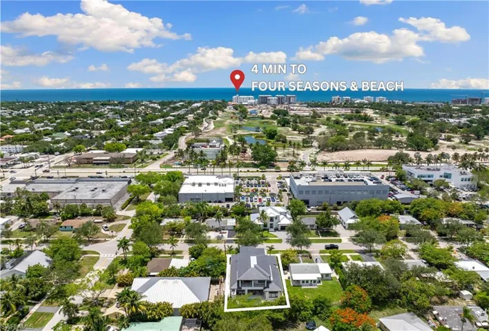 850 10th St N, Naples, Florida 34102