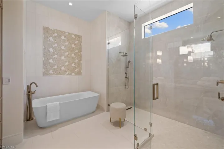 850 10th St N, Naples, Florida 34102