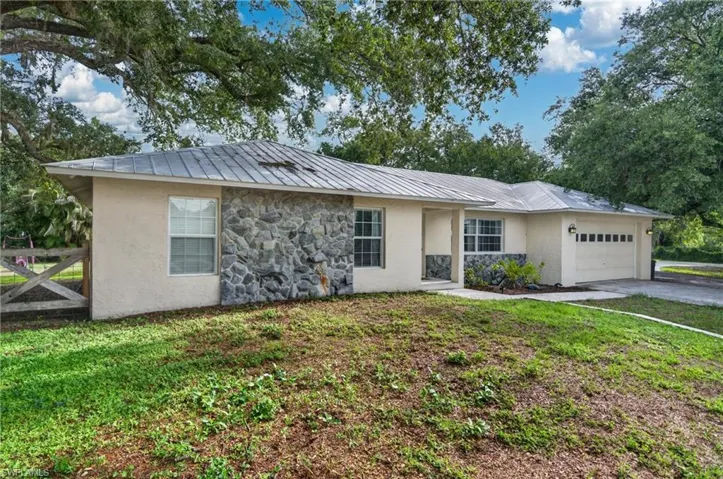 11751 Deal Rd, North Fort Myers, Florida 33917