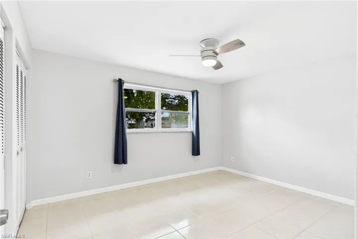 402 Ne 14th Pl, Cape Coral, Florida 33909