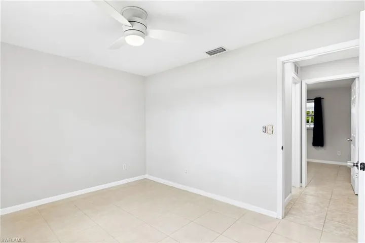 402 Ne 14th Pl, Cape Coral, Florida 33909