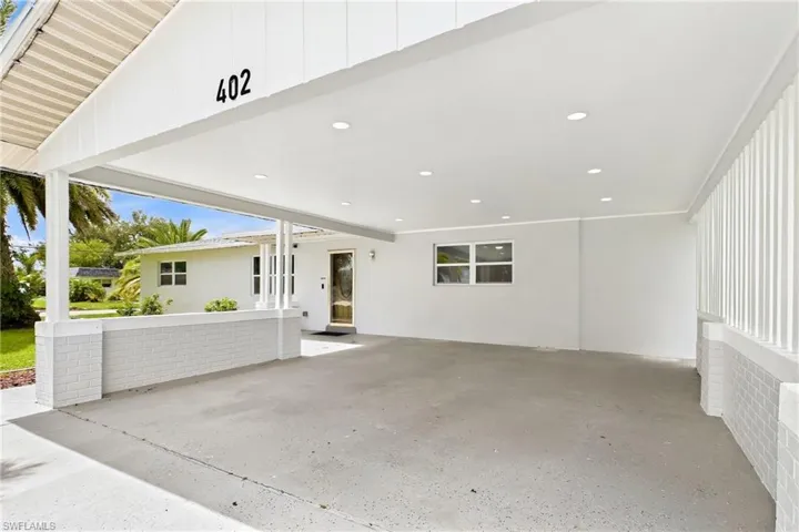 402 Ne 14th Pl, Cape Coral, Florida 33909