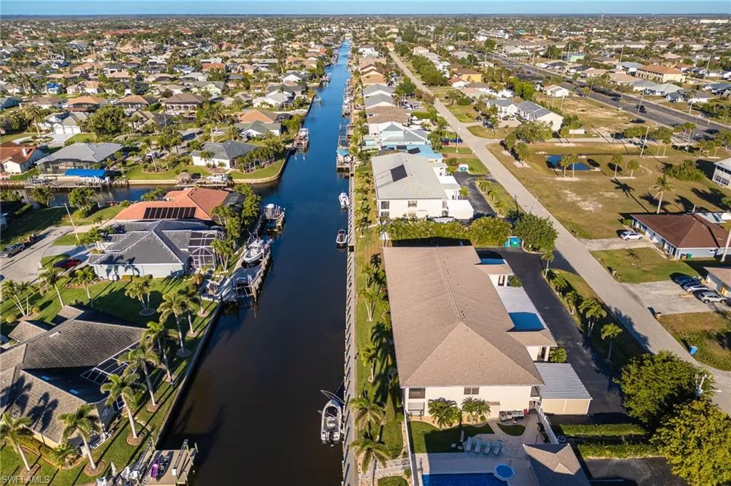 912 48th TER, Cape Coral, FL 33914,225028728