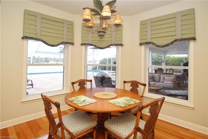 Breakfast Nook with lake view