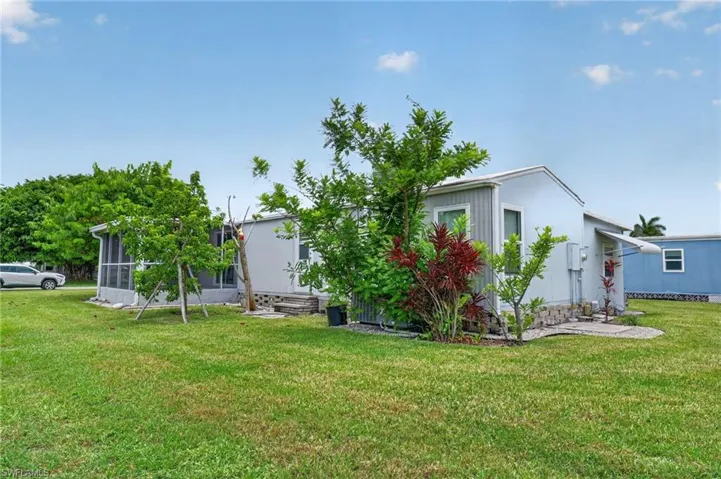 221 Grassy Key Ln, Naples, Florida 34114