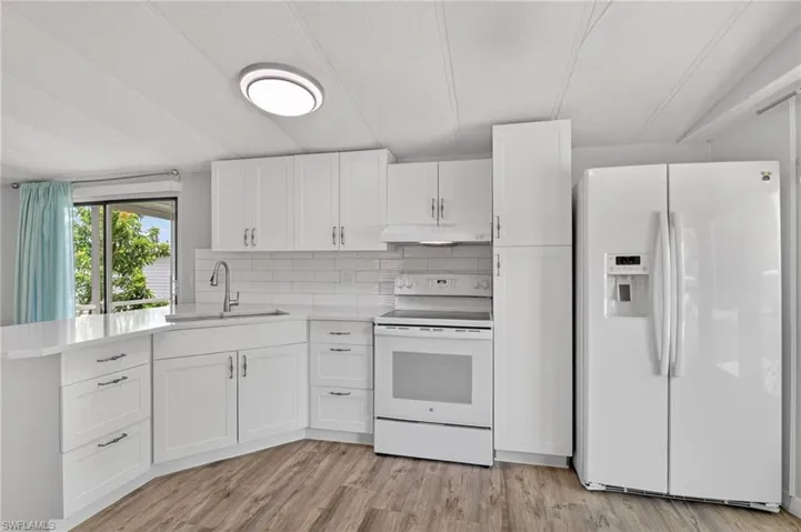 221 Grassy Key Ln, Naples, Florida 34114