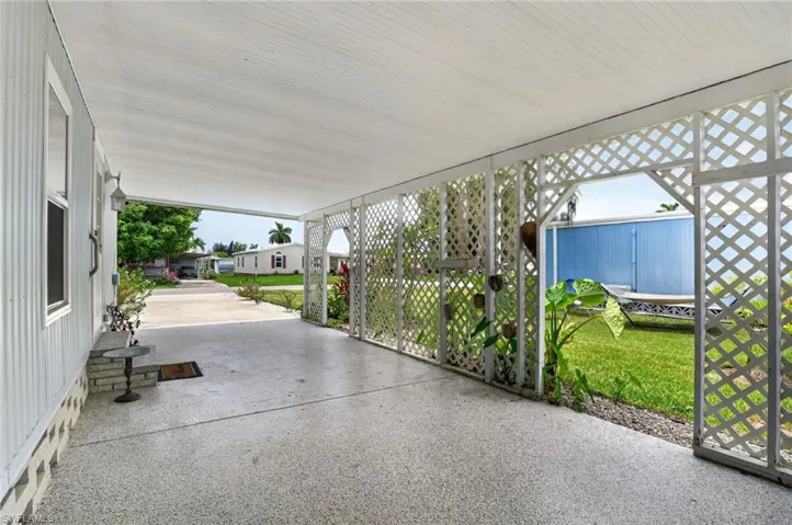 221 Grassy Key Ln, Naples, Florida 34114