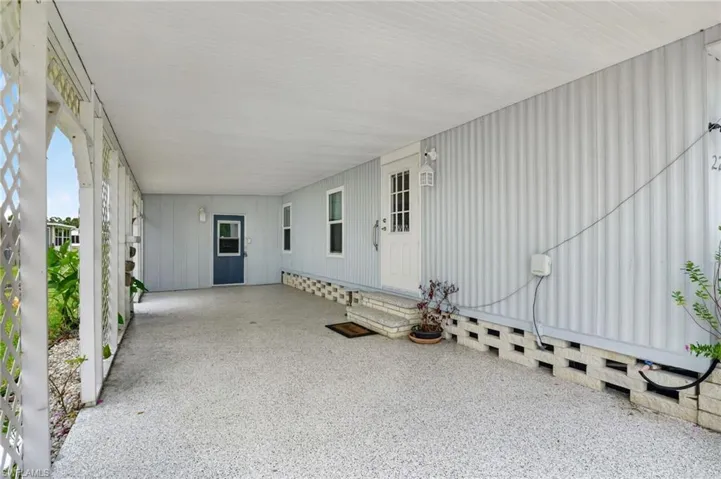 221 Grassy Key Ln, Naples, Florida 34114