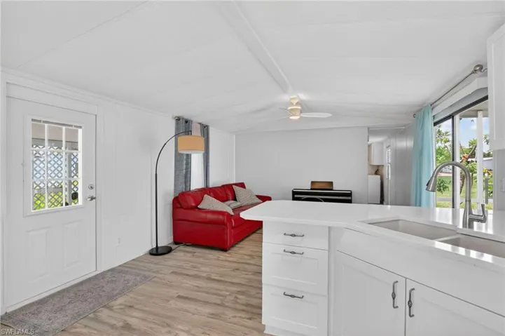 221 Grassy Key Ln, Naples, Florida 34114