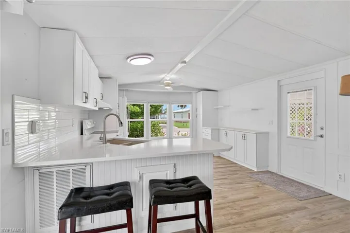 221 Grassy Key Ln, Naples, Florida 34114