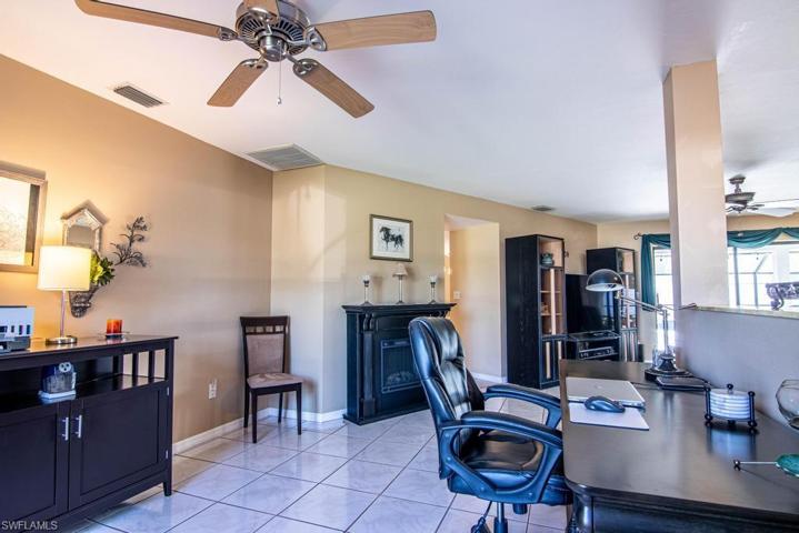 Formal Dining/Flex Area