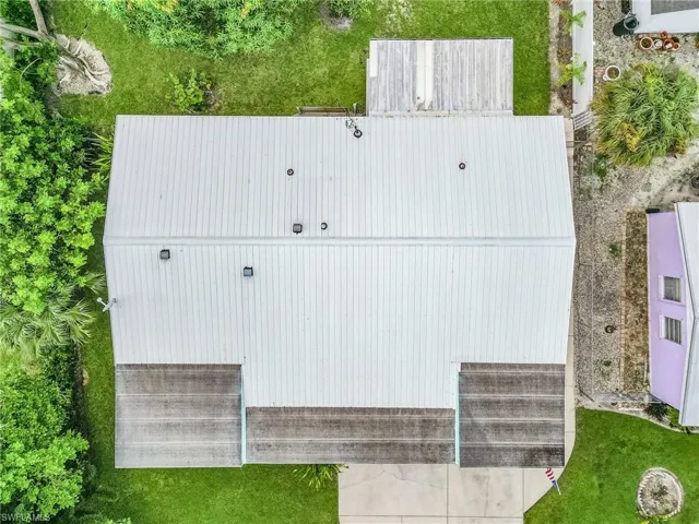 Aerial view of property and surrounding area