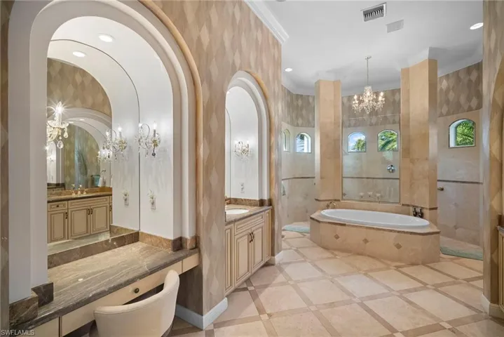 7620 Palmer Ct, Naples, Florida 34113