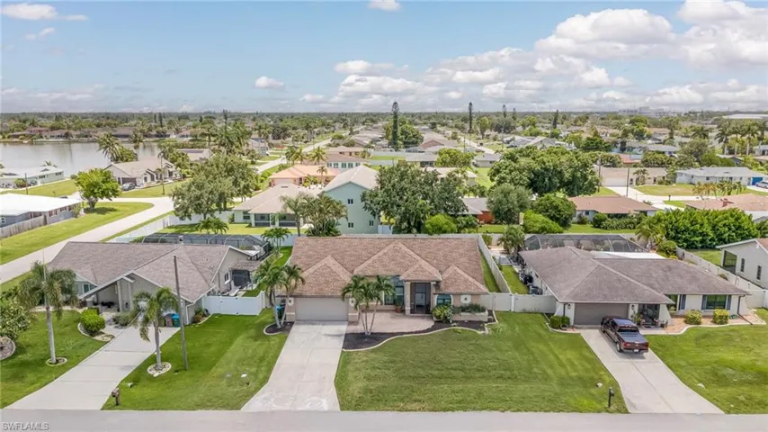 1722 Se 2nd St, Cape Coral, Florida 33990