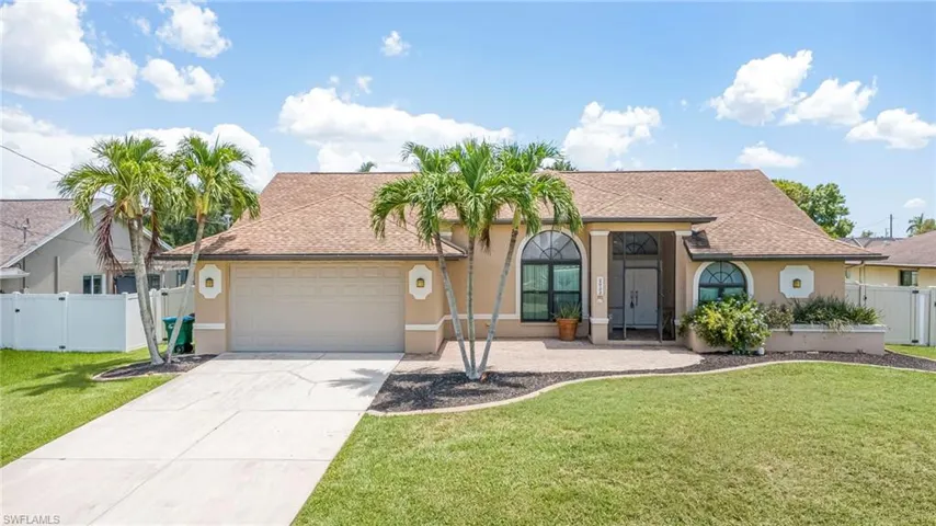 1722 Se 2nd St, Cape Coral, Florida 33990