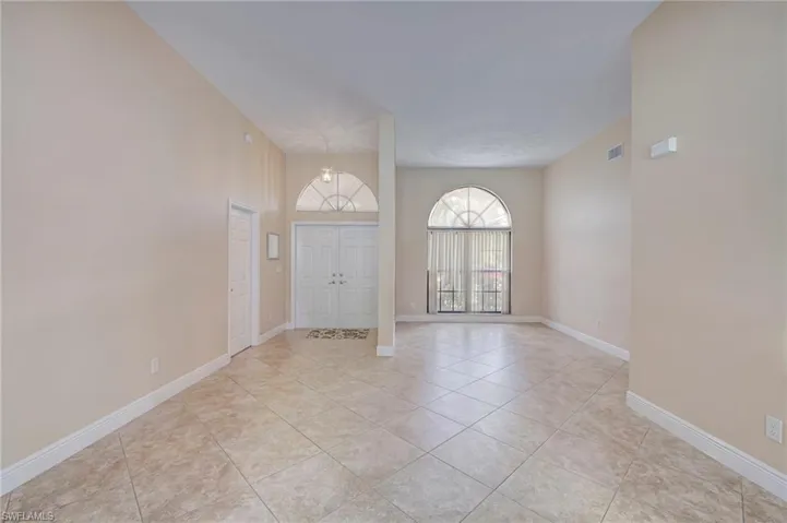 1722 Se 2nd St, Cape Coral, Florida 33990