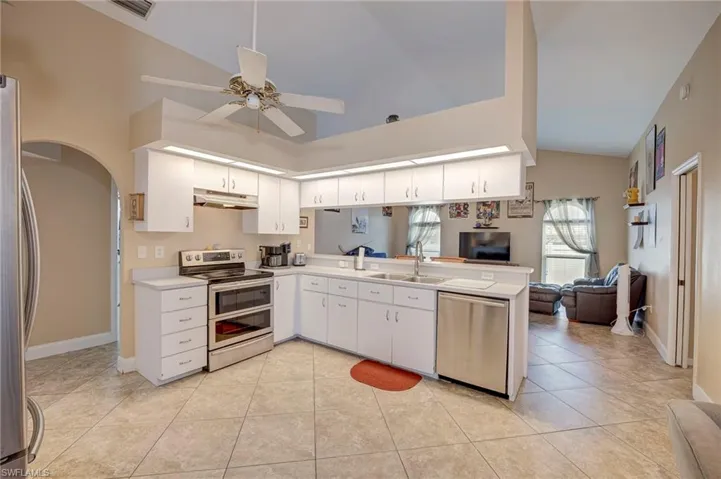 1722 Se 2nd St, Cape Coral, Florida 33990